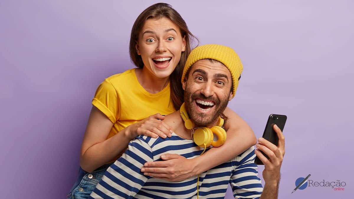 A superexposição de relacionamentos nas redes sociais brasileiras e os reflexos na privacidade e saúde mental dos envolvidos