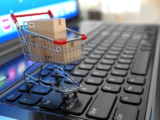 O avanço do e-commerce no Brasil - Tema