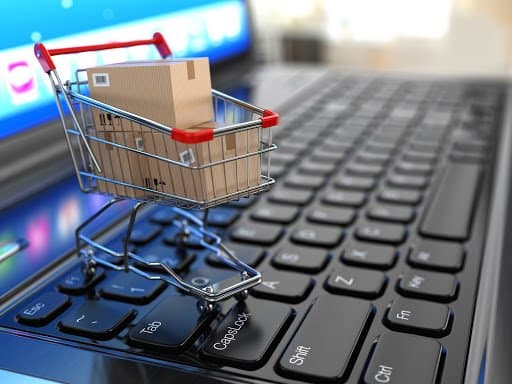 O avanço do e-commerce no Brasil - Tema