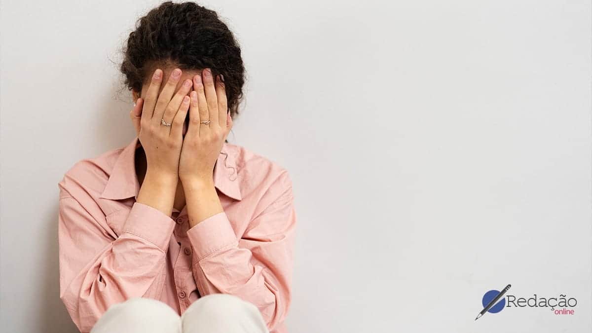 O abuso e violência contra a mulher.