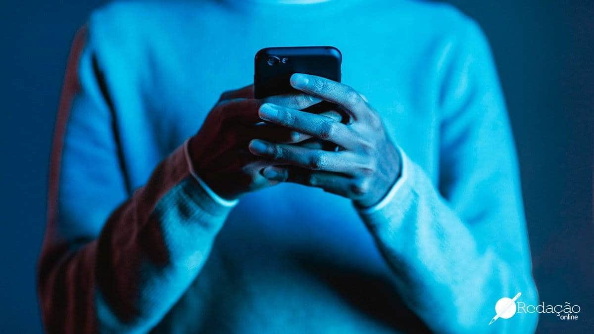 O poder das redes sociais na exposição de comportamentos polêmicos | Tema de redação