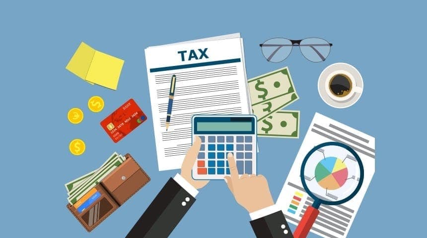 pessoa fazendo contas